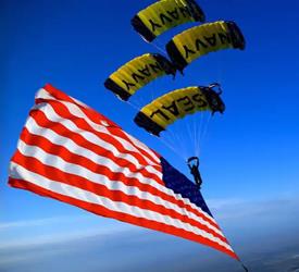 NAS Oceana Air Show U.S. Navy Leap Frogs Parachute Team